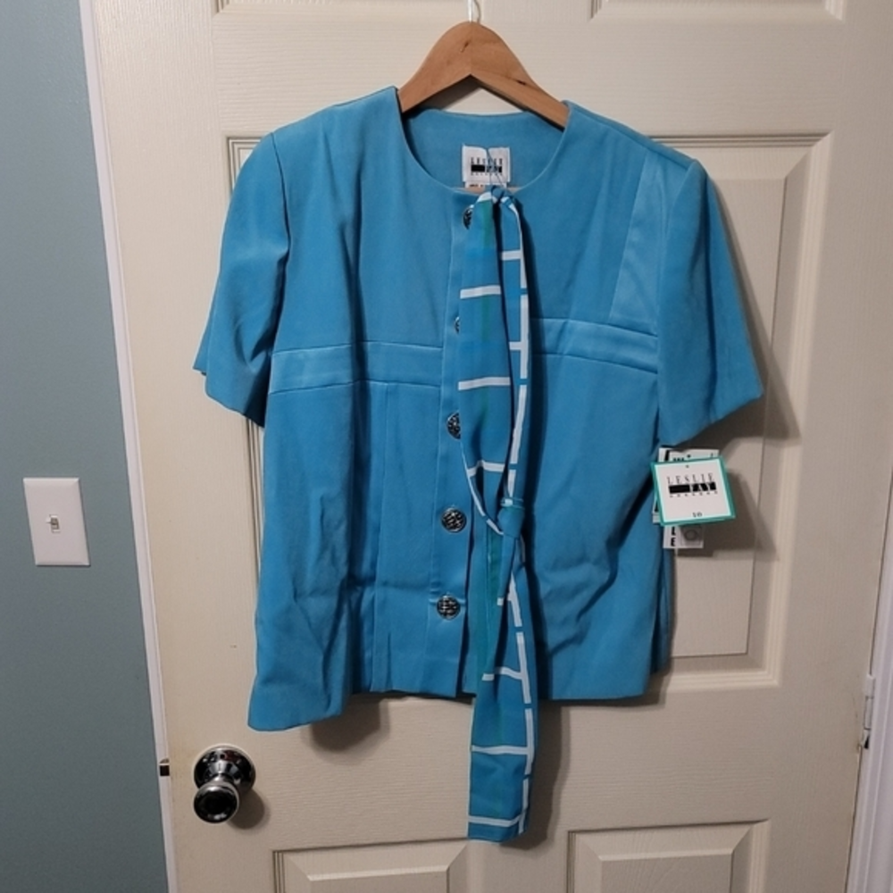 Leslie Fay Sky Blue Blouse/Jacket W/Scarf Women's 10 NWT